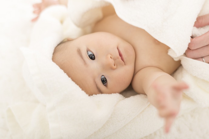 For Newborns: Opt for Smaller Towels (30x30 inches) for Easier Wrapping and Handling