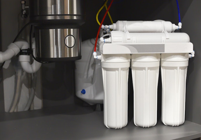 Under-the-Counter Filters Are a Middle Ground for Filtration Effectiveness and Cost