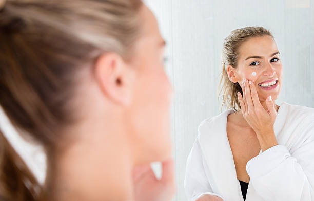 Look for Moisturizing Ingredients to Combat Dryness
