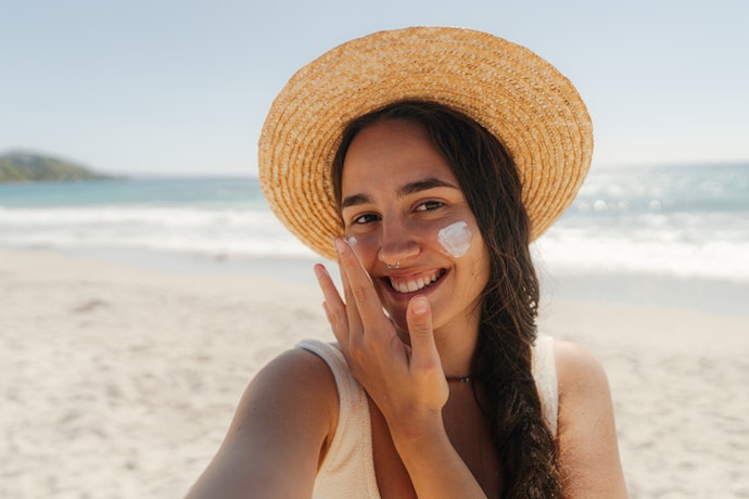 Avoid Fragrances, Dyes, and Alcohols