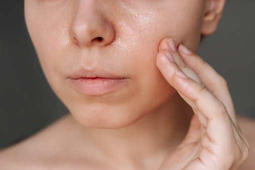 For Oily and Acne-Prone Skin: Choose Green Tea Masks That Control Excess Oil