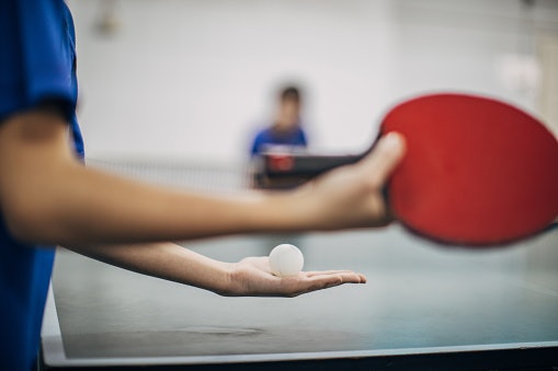 Shakehand Grip: Comfortable, Beginner-Friendly, and Most Versatile