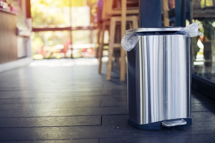 Metal Trash Cans Can Easily Be Cleaned