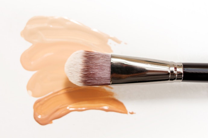 For Contouring Foundations: Select an Angled or a Small Round Brush for a Sculpted Look