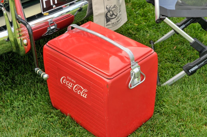 Choose a Metal Cooler Box That Can Withstand Wear and Tear