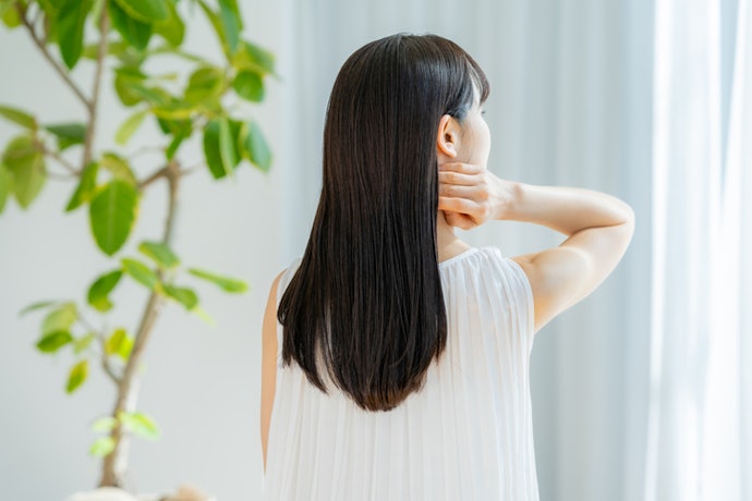 Fine or Flat Hair: Add Volume With a Lightweight Mousse