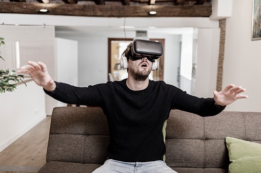 A Tri-Mode Headset Ensures Seamless Multi-Device Switching