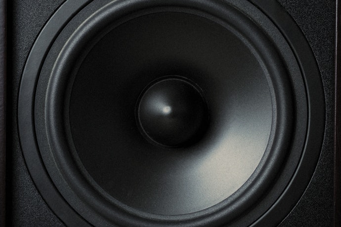 Choose 8–12″ Woofers for Full and Immersive Home Audio