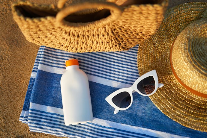 Hybrid Sunscreens: Best if You Want a Balance of Comfort and Protection