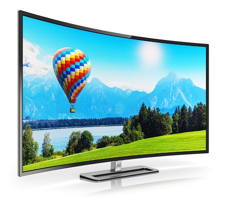 Curved Monitors Offer an Immersive User Experience