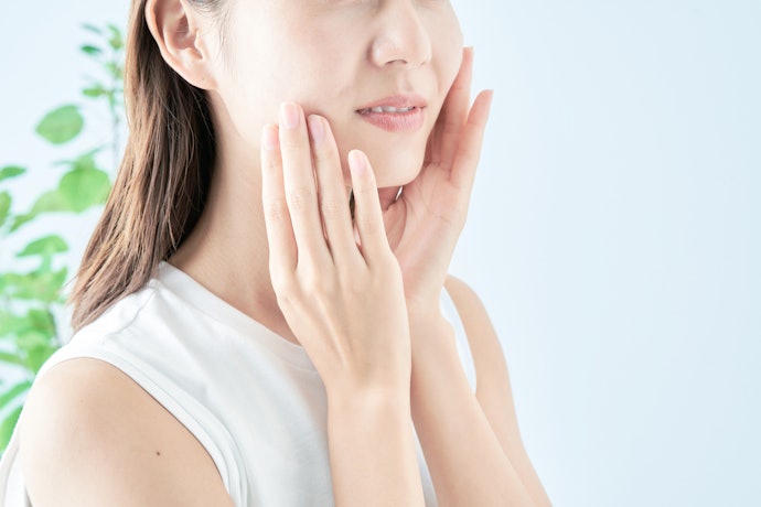 Dry Skin: Heavier Oils Deeply Hydrate and Nourish Your Skin