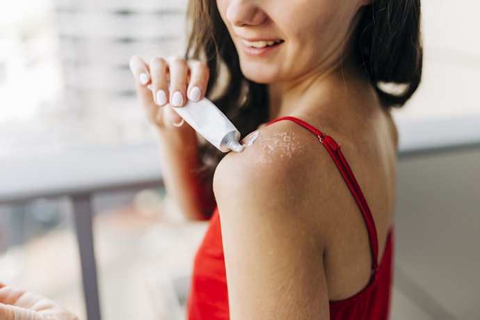 Ointments and Balms: Work Well for Dry Patches or Peeling Skin, Though May Feel Heavier