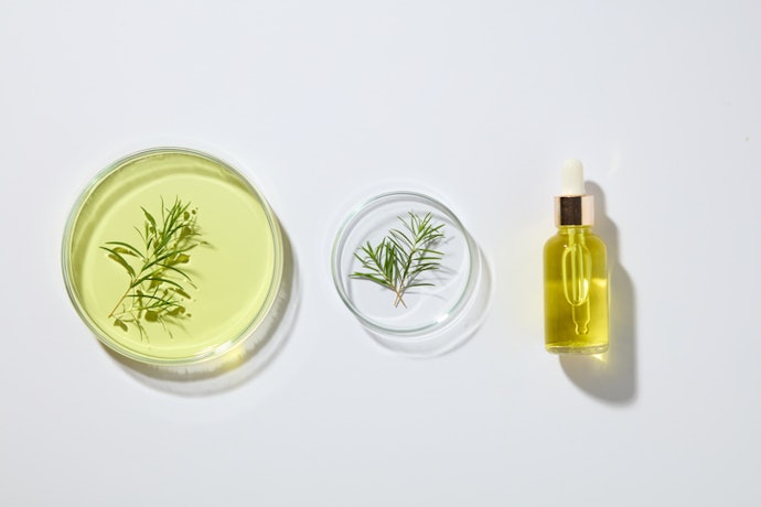 Choose 100% Pure Tea Tree Oil for Maximum Efficacy: Check for ISO 4730 Certificate
