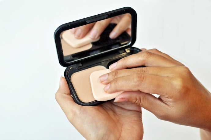 Powder Foundation Can Mattify Oily Skin
