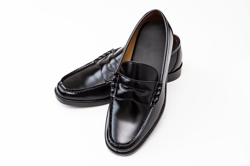 Soft Leather or Flexible Materials: Ideal for Everyday Wear