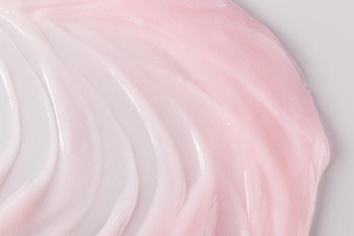 Daytime Use: Choose Lighter Gel or Cream Textures That Can Provide Daily Hydration