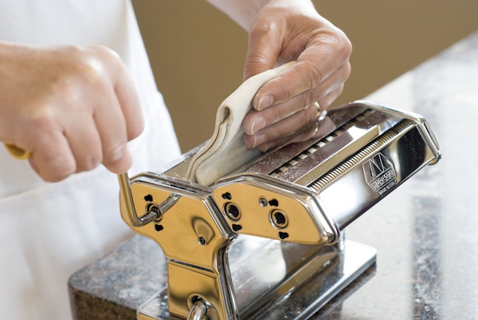 A Manual Pasta Maker Is Best for Beginners and Solo Users