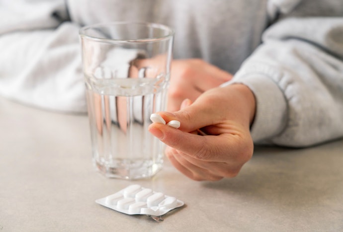 For Mild Migraines: Select Simple OTC Painkillers Like Paracetamol or Ibuprofen