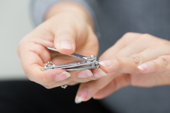 Straight Edge to Cleanly Trim and Prevent Hangnails and Splintering Nails