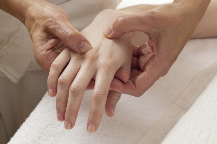 If You Have Dry and Sensitive Skin, Select a Massage Oil That’s Made From Grapeseed, Sunflower, or Jojoba Oil