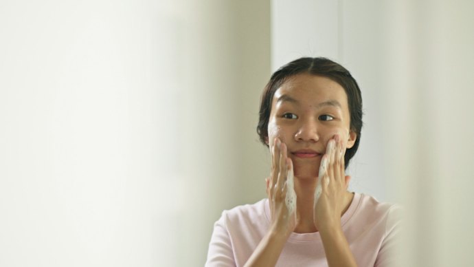 To Address Mild Dark Spots: Vitamin C, Kojic Acid, Glutathione