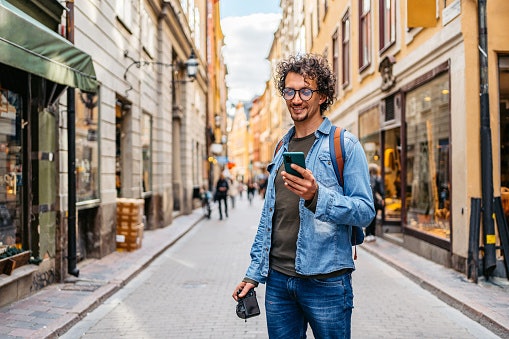 Choose Postpaid If You Prefer Consistent Billing and Perks