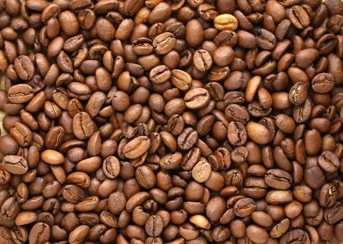 Light Roasts Contain More Acidity and Antioxidants, Which May Cause Discomfort in Some