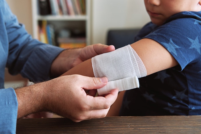 Bandages for Immobilizing Dressings or Injured Limbs