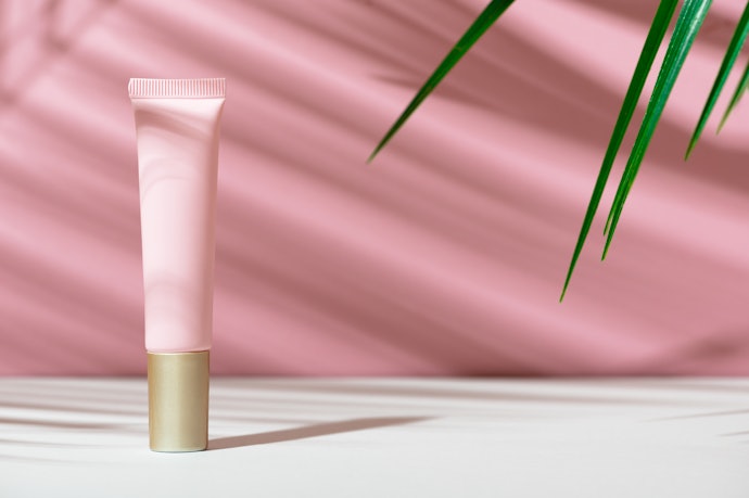 Tubed Packaging for a Mess-Free Application