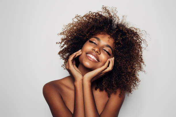 The Hydrating Properties of Hyaluronic Acid and Glycolic Acid Help Reduce Sebum Production