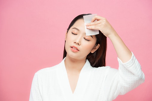 If You Have Oily Skin, Go for a Skin Tint With An Oil-Free Formula