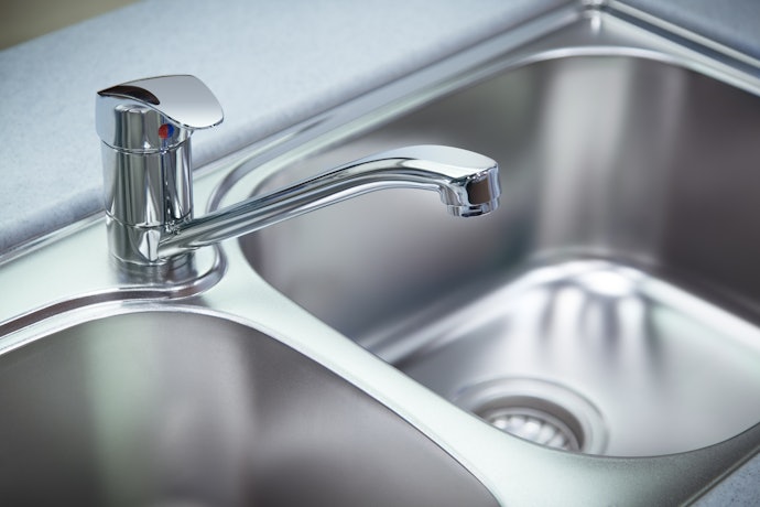 Single-Handle Faucets Let You Easily Control Both Water Temperature and Flow