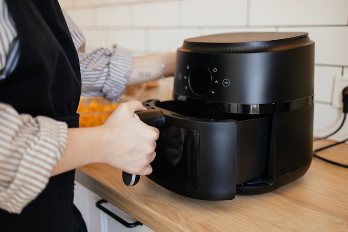 For Everyday Cooking and Small Households: Choose Basket-Type Air Fryers