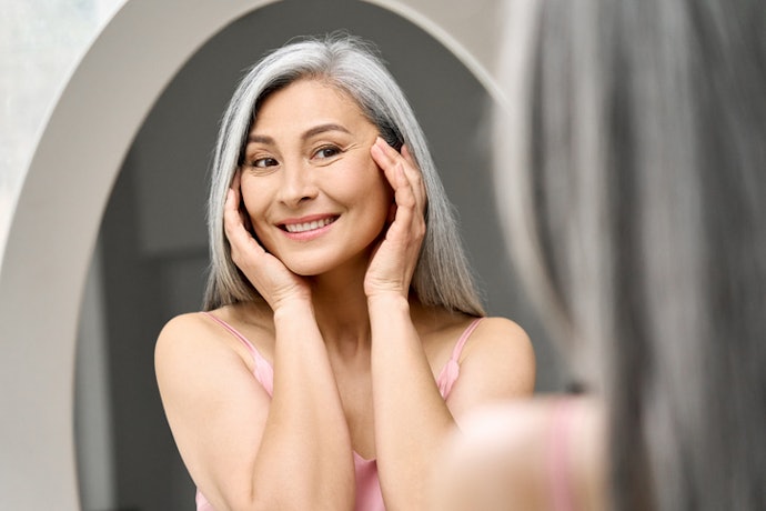 Hydrating Ingredients Like Hyaluronic Acid to Combat Dryness