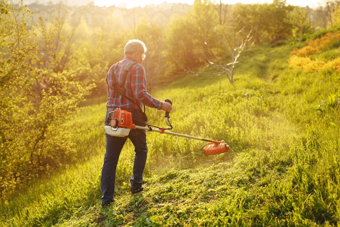 For Small to Medium Yards Where You Need More Freedom to Move: Choose a Rechargeable Electric Grass Cutter
