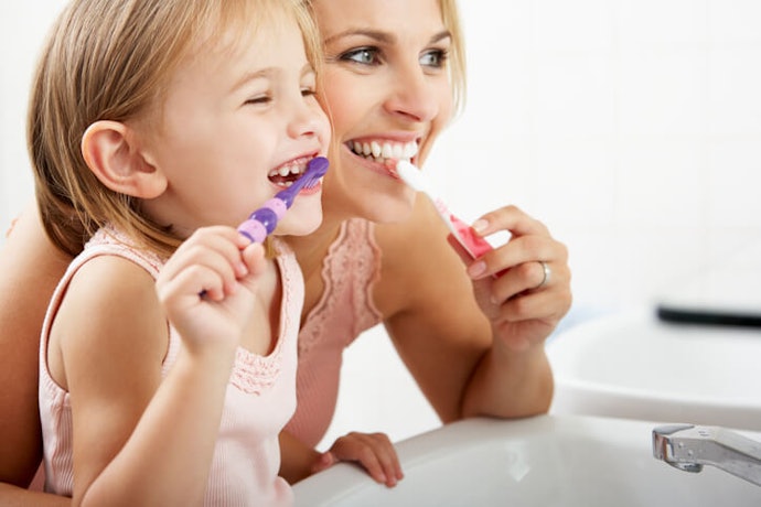 For Kids and Older Adults, Go for an Electric Toothbrush to Get a Better Clean