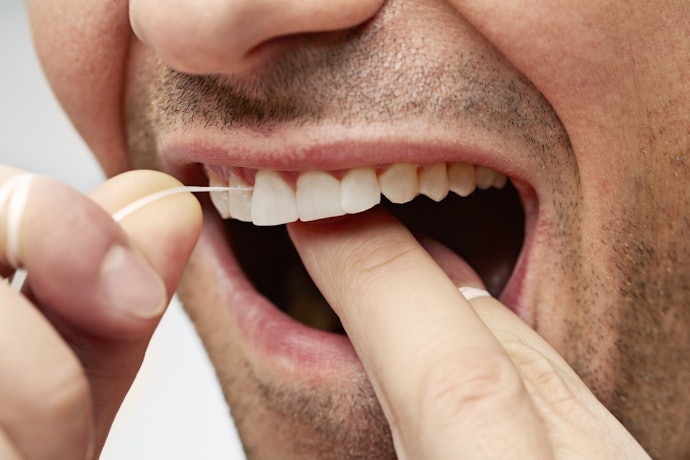 An Unwaxed Floss Is Thin as It Does Not Have a Coating