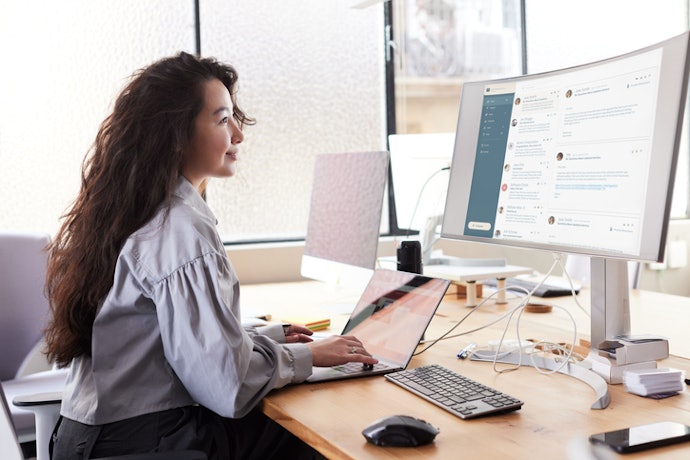Choose an IPS Panel for Color Accuracy and Consistent Viewing Angles