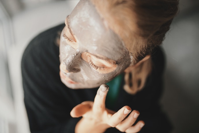 Use Masks With Clay Minerals Like Bentonite if You Have Acne-Prone Skin