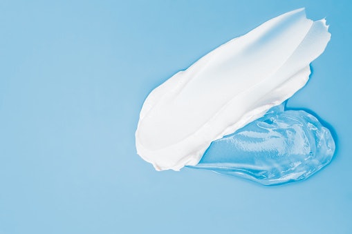 Cream or Gel Masks: Supports Healing While Preventing Breakouts