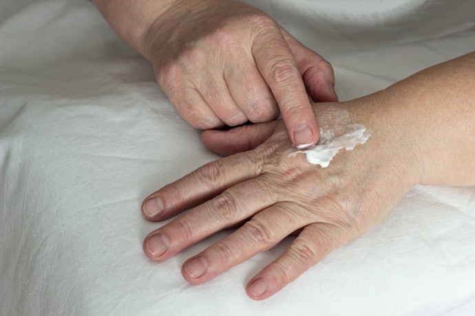 For Caregiving: Medical-Grade Creams With Long-Lasting Protection