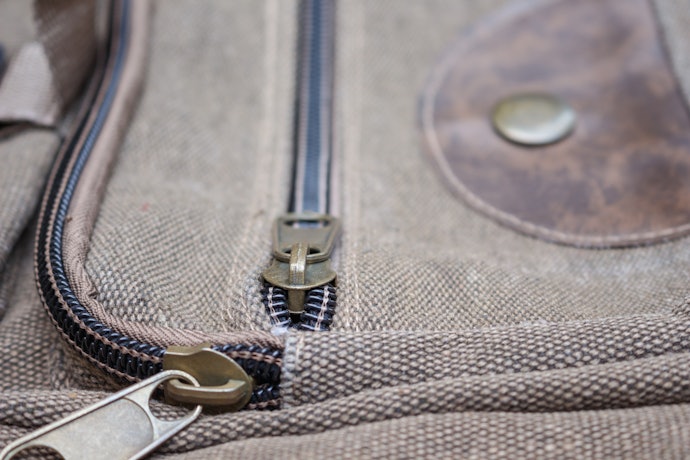 Zipper Closures to Keep Your Belongings Secured