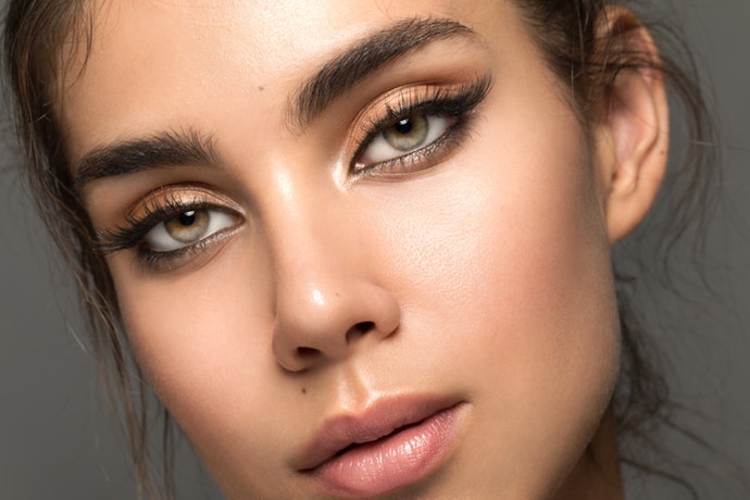 Firm, Precise Formulas for Defined Brows