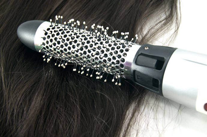 Choose a Brush-Type Dryer to Dry and Style Hair At Once