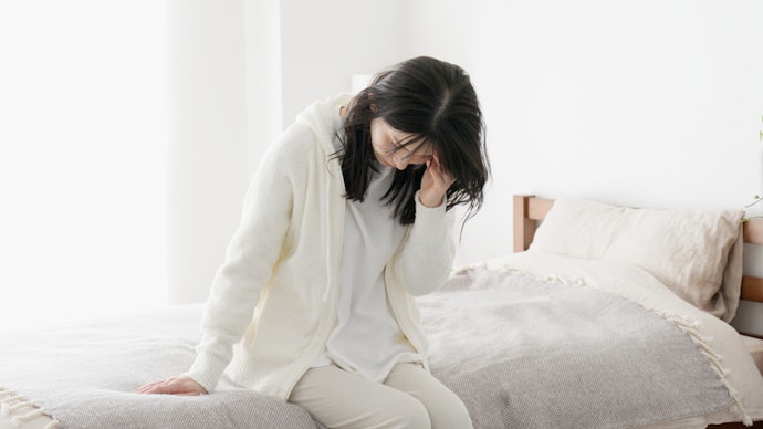 For Stress-Induced Insomnia: Look for Adaptogens Like Ashwagandha or Lemon Balm