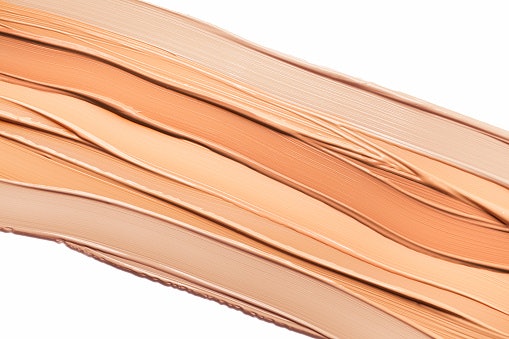 For Long-Lasting, Full Glam Looks: Pick Full-Coverage Formulas