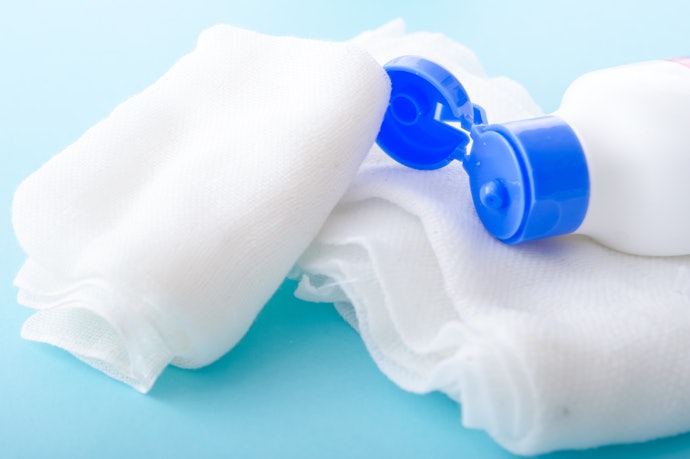 Avoid Alcohol, Fragrances, and Harsh Preservatives on Healing Skin