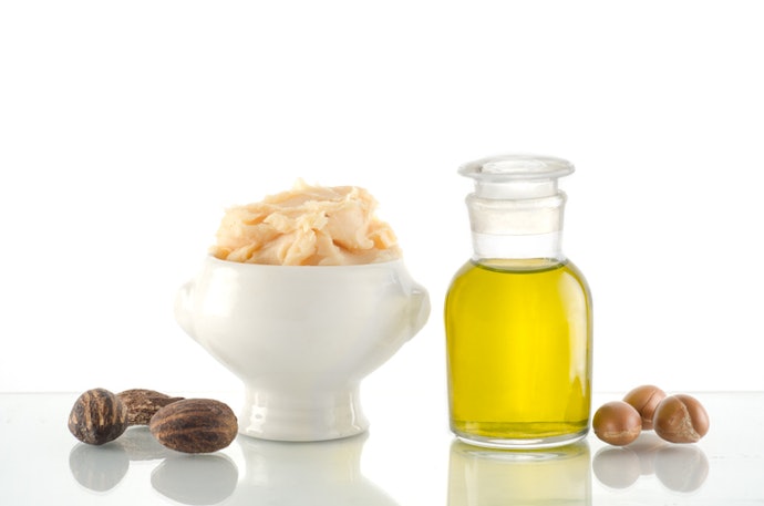 Hydrating Ingredients Like Argan Oil for Lasting Moisture