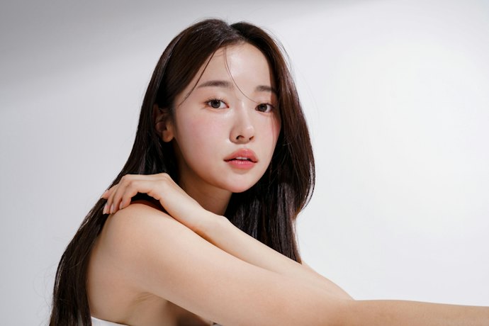 Dewy – Great for Dry or Normal Skin, Adds a Natural Glow