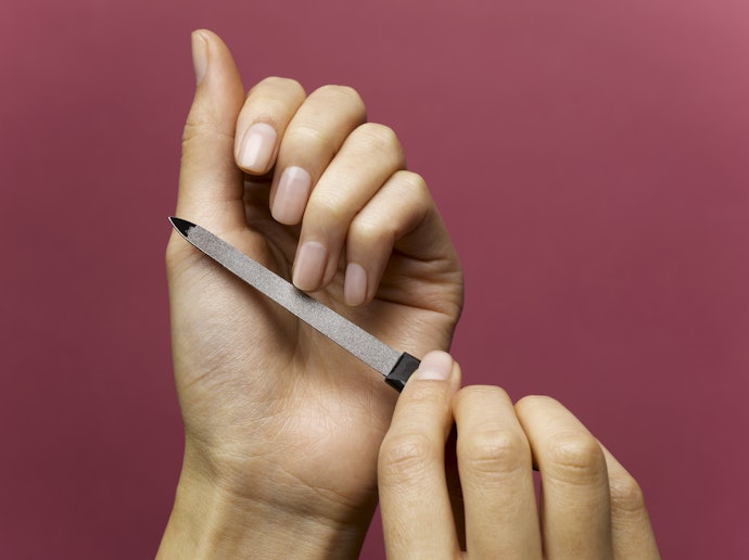 Easily Grind Down False Nails Using Metal Files
